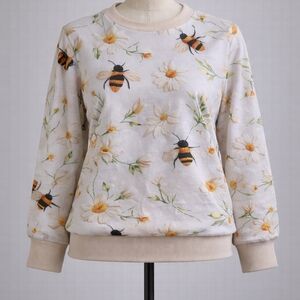 Bee & Daisy Print Cozy Crewneck Sweatshirt - Cream